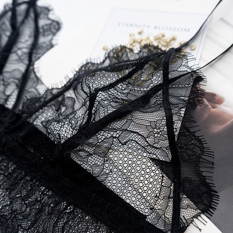 Romantisches, lang geschnittenes Bralette mit Wimpernbesatz