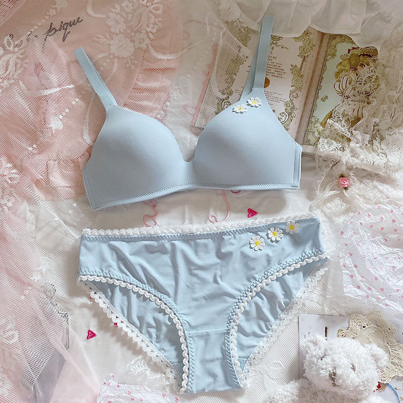 Blue little daisy ice silk seamless thin and no steel ring bra set