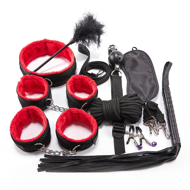 10-teiliges Set für BDSM-Ausrüstung – gebunden wie ein Geschenk