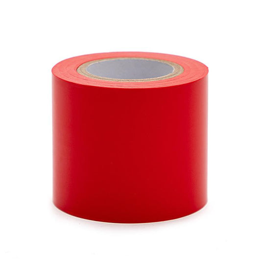 An die Bank gefesselt - im Freien