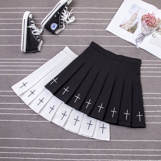 Embroidered black and white high waist skirt