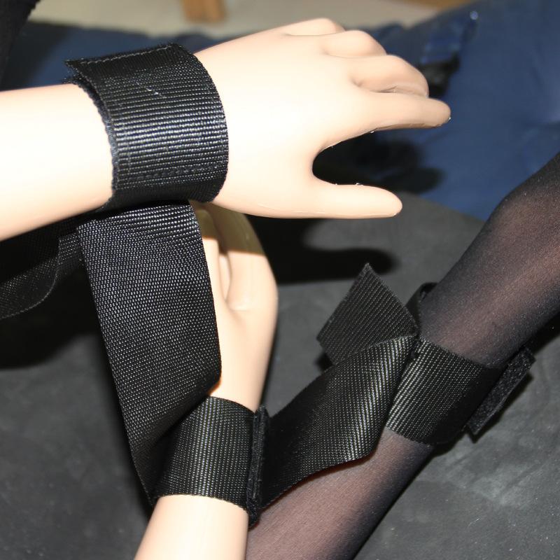Handgelenk zusammenbinden – Arm verriegeln
