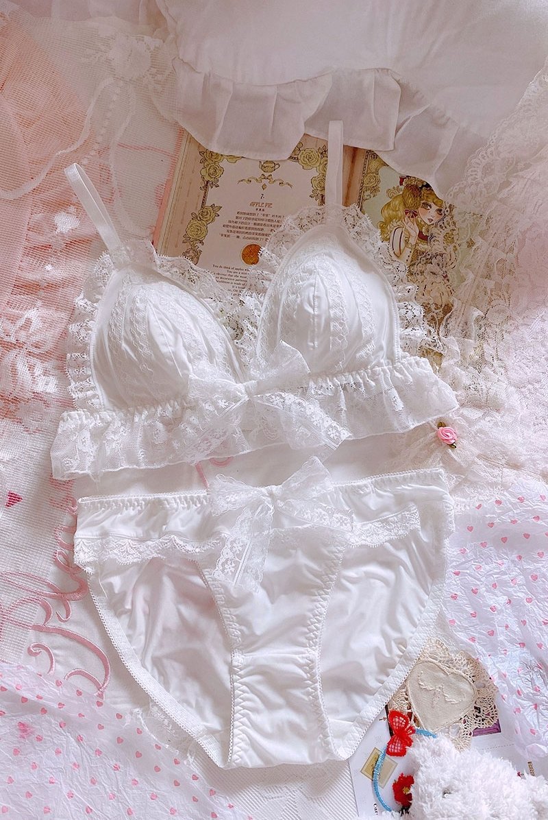 Japanese lace milk silk triangle cup bra set without steel ring